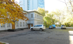 Здание клиники «МедЛаз»