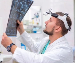 Пластический хирург Евгений Казанцев Владимирович