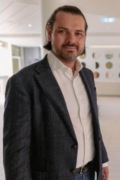 Пластический хирург Валерий Стайсупов