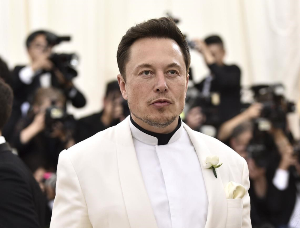 Илон Маск стал более харизматичным после пересадки волос