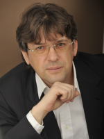 Пластический хирург Дмитрий Викторович Крысин