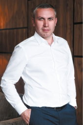 Пластический хирург Дмитрий Саратовцев